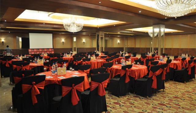 גורגאון Savoy Suites Manesar מראה חיצוני תמונה