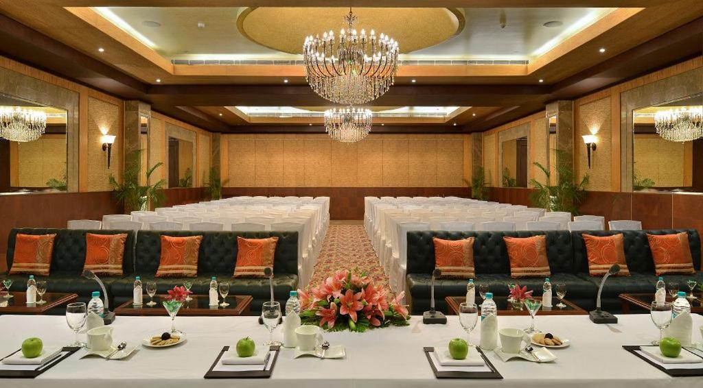 גורגאון Savoy Suites Manesar מראה חיצוני תמונה